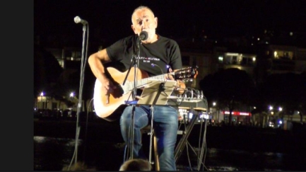 La Cançó de Taverna omple de música marinera el moll de Sant Feliu de Guíxols