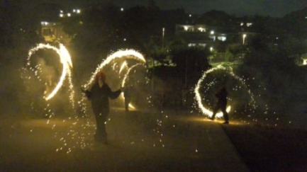 La cinquena Nit del Foc omple Begur de flames, pólvora i ambient festiu