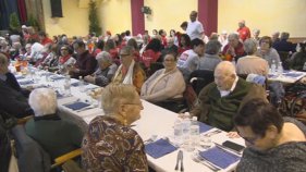 La IV Jornada Entaulats reconeix la tasca dels voluntaris que donen suport a la gent gran