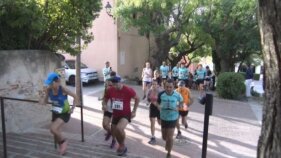 La Marxa de l'escurçó reuneix 100 participants durant la Festa Major de Castell d'Aro