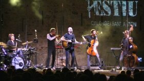 La música de Blaumut enamora al públic del F'estiu