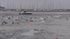 La Travessia 'No a la Fred' reuneix 170 nedadors
