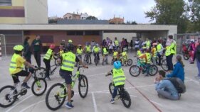 L'AFA de l'escola Carrilet vol impulsar un bicibus pels alumnes
