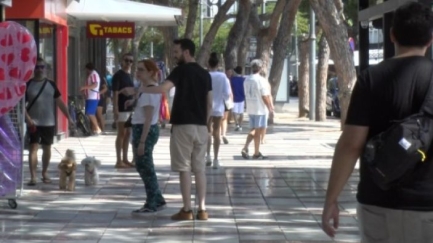 L'aire l'aigua i un espai fresc: els tres factors per fer front a la calor