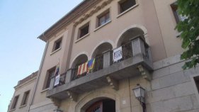L'Ajuntament de la Bisbal no preveu penjar la bandera espanyola
