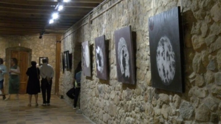L’art retrospectiu de Miguel Ángel Encuentra arriba al Castell de Benedormiens