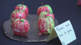Les pomes amb mousse de poma guanyen el certamen dels Postres de Torroella