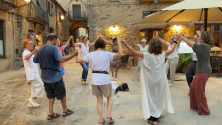 Les sardanes, una tradició que no falla a Peratallada