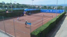 Les tennistes amb més projecció competeixen a La Bisbal