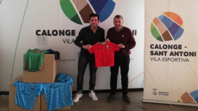 L'Escola de Futbol de Calonge i Sant Antoni dóna les antigues equipacions al Projecte Xevi