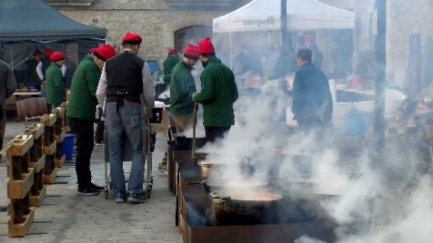 L’Esmorzar i la cuita de la Sopa 2024 emplenen la Plaça Major de Verges