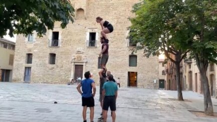 L'espectacle itinerant de Circ Pistolet inaugurarà la Fira del Circ del Carrer