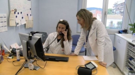 L'Hospital de Palamós utilitza un assistent virtual que truca als pacients