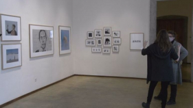 Maria Alzamora captura 'el gest mínim' a l'exposició del Museu Palausolterra