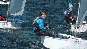 Martín Atilla manté el lideratge a la Palamós Optimist Trophy