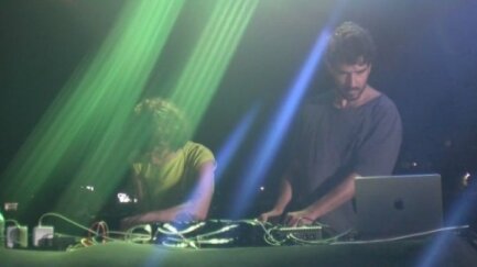 Mascanada6 inaugura el cicle Música als Puestus amb una nit de ritmes electrònics