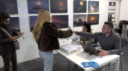 Matí de votació a la Biblioteca de Palamós