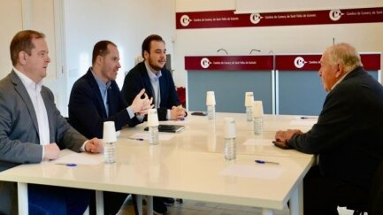 Menys burocràcia i la rebaixa fiscal: les propostes del PP a les cambres de comerç