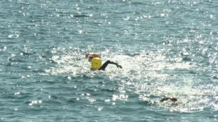 Més de 200 nedadors participen en la cinquena edició de l’Open Water de Platja d’Aro