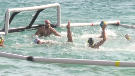 Més de 260 esportistes participen en el Beach Water Polo Costa Brava