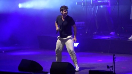 Miki Núñez omple d’energia i alegria el Festival de Cap Roig