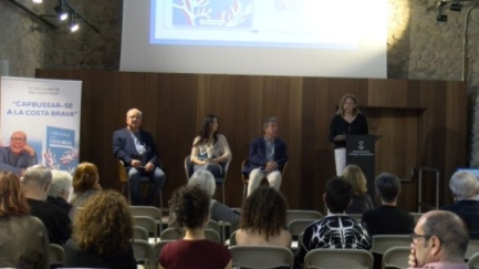 Neil David i Eva Peran presenten l'obra 'Capbussar-se a la Costa Brava'