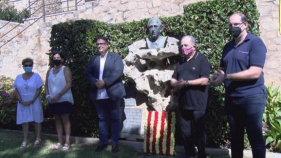 Ofrena floral a Lluis Companys per La Diada 2021