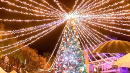 Palafrugell s'il·lumina amb les llums de Nadal