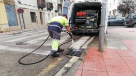 Palamós avança la campanya de neteja preventiva d’embornals