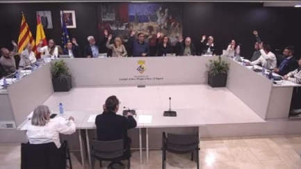 Platja d'Aro aprova reforçar l’assessorament per a la regularització d’immigrants