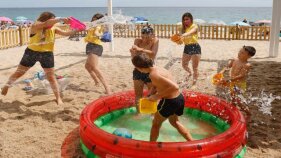 Platja d'Aro ofereix un gran ventall d'activitats per a joves a la platja Gran