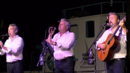 Port Bo dona la benvinguda a l’estiu amb la cantada d’havaneres a Palamós