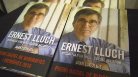 Presenten 'Ernest Lluch. Biografia d'un intel·lectual agitador' a Sant Feliu