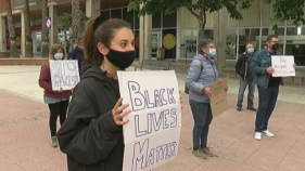 Concentració per commemorar el primer any de Black Lives Matter