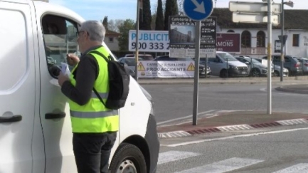 Protestes per exigir millores a les carreteres coincidint amb la processó de Verges