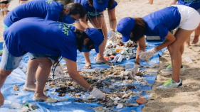 Recullen més de 300 kg de residus a les platges de Calella i Llafranc