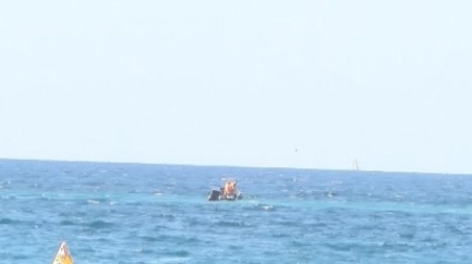Reobren l'accés al bany a la platja de Castell de Palamós després de reparar la canonada