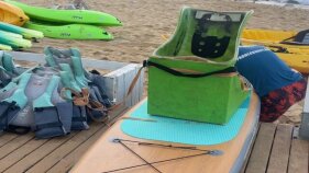REPORTATGE - La primera empresa de la Costa Brava en oferir paddlesurf adaptat