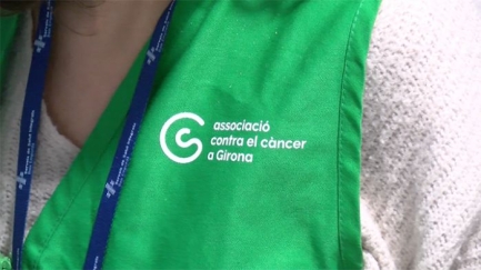 REPORTATGE -Voluntariat pel càncer a l'hospital de Palamós