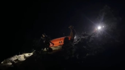 Rescaten un home que va caure d'uns tres metres d'alçada a les roques a Palamós