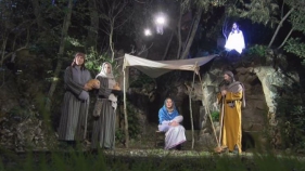 Sant Feliu recupera amb èxit el Pessebre Vivent als Jardins del Monestir