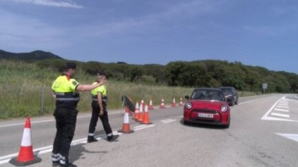 Santa Cristina torna a tallar accessos per evitar col·lapses en l’operació tornada