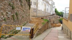 Tancat per obres el carrer de la Font de Baix de Begur per poder millorar l’accessibilitat