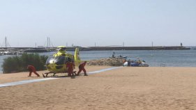 Tanquen una part de la platja de Sant Feliu per emergència mèdica