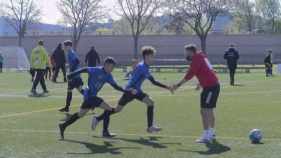 Tornen les competicions de futbol base i amateur amb públic als camps