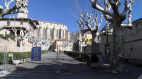 Torroella fa un 'lífting' a la plaça de l'església.