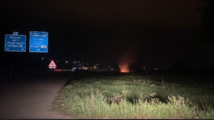 Un incendi afecta 200 m2 de canyes al costat de la C-31