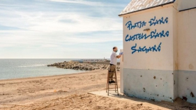 Una campanya fotogràfica documenta la 'nova normalitat' dels treballadors de Platja d'Aro