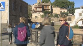 Una setantena de persones participen en la marxa solidària 'Suem per una bona causa'