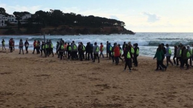 Una vuitantena de persones a la caminada solidària amb Oncolliga